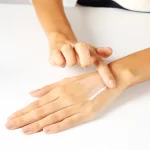 لاروش بوزيه أنثيليوس فلويد يوفي ميون 400 سائل 50مل La Roche-Posay Anthelios UVMune 400 Fluid SPF50+