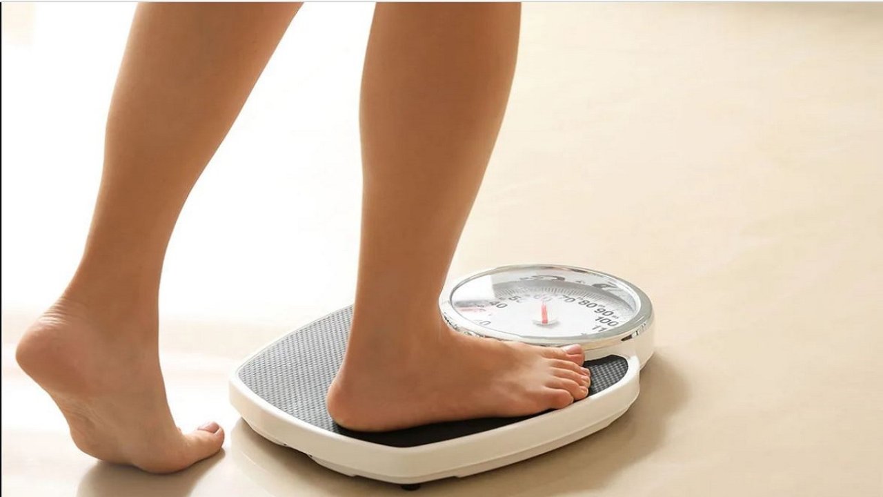 فتاة تريد التخسيس