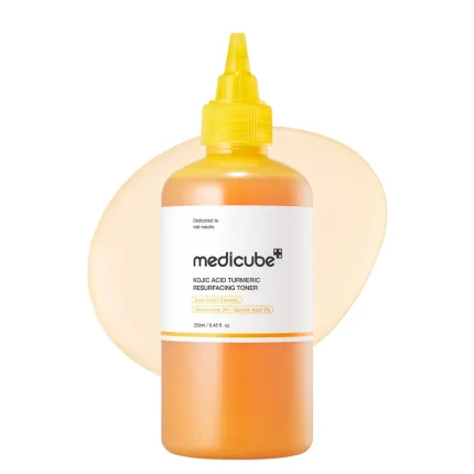 ميديكوب تونر بحمض الكوجيك والكركم لتفيتح وتنقية البشرة 250مل Medicube Kojic Acid & Turmeric Skin Renewal Toner