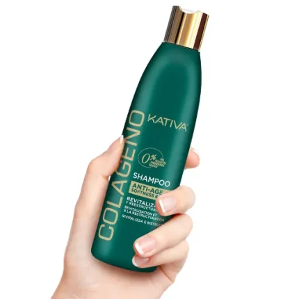 وزعي Kativa Collagen Anti-Age Softness & Shine Shampoo 1L على شعر مبلل مع تدليك لطيف. اشطفها بكمية كبيرة من الماء وكرر العملية إذا لزم الأمر. للحصول على نتائج أفضل ، يوصى باستخدام مجموعة منتجات Kativa Collagen الكاملة.