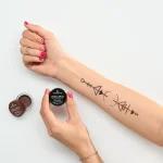 إيسنس ستاي آند بلاي جل آيلاينر بوت 02 براون Essence Stay & Play Gel Eyeliner Pot 02 Brown